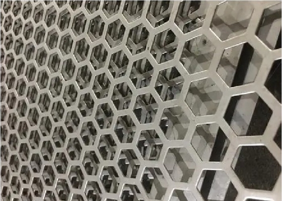 Шестиугольная пефорированная толщина сетки 0.5-8mm металла для архитектурноакустических применений