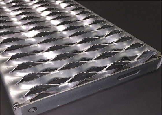 Пефорированная Serrated решетка, решетка безопасности распорки сжатия для проступей лестницы