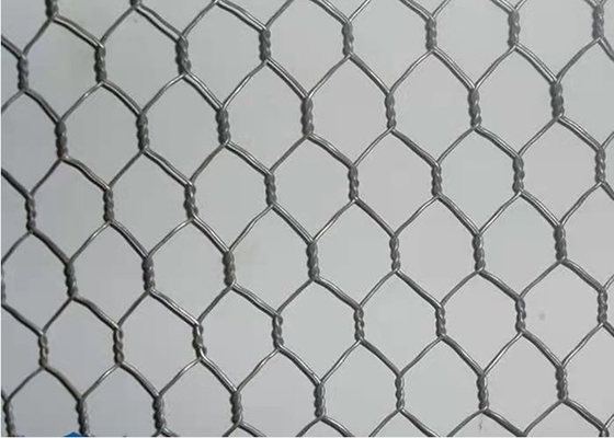 Прочная ячеистая сеть цыпленка/кролика ограждая PVC длины 5m-50m покрыла